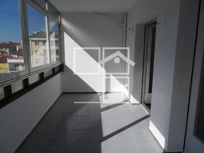 Local en pla del remei, Vic Barcelona