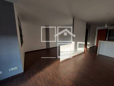 Local en Enric Prat de la Riba, Vic Barcelona